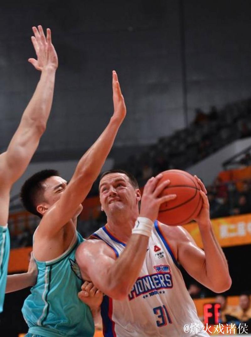 CBA俱乐部杯-克里斯28+8 山东力克青岛晋级8强